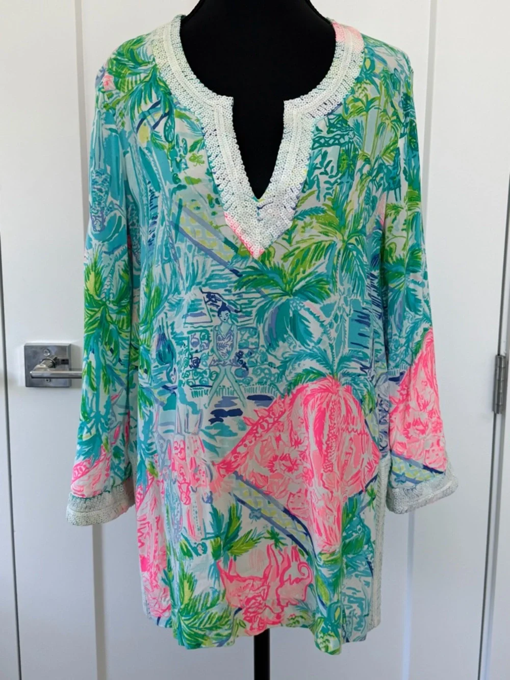 Lilly Pulitzer Renato Bohemian Queen Tunic with Sequin Embellishments, Small - Picture 2 of 15